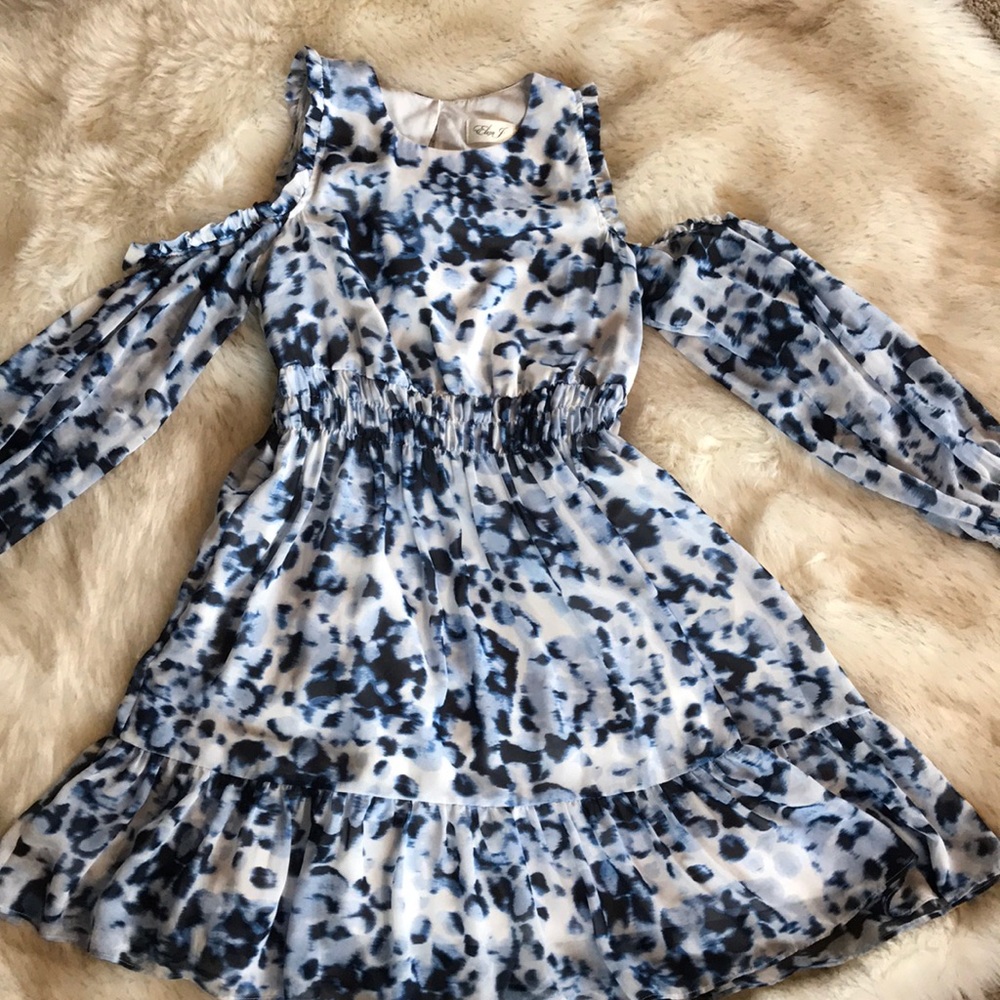 SALE!! 🦋 Eliza J 8 cold-shoulder Boho dress